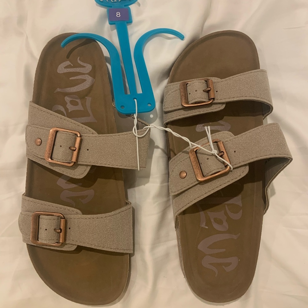 ⭐️ BRAND NEW BIRKENSTOCK STYLE SANDALS ⭐️